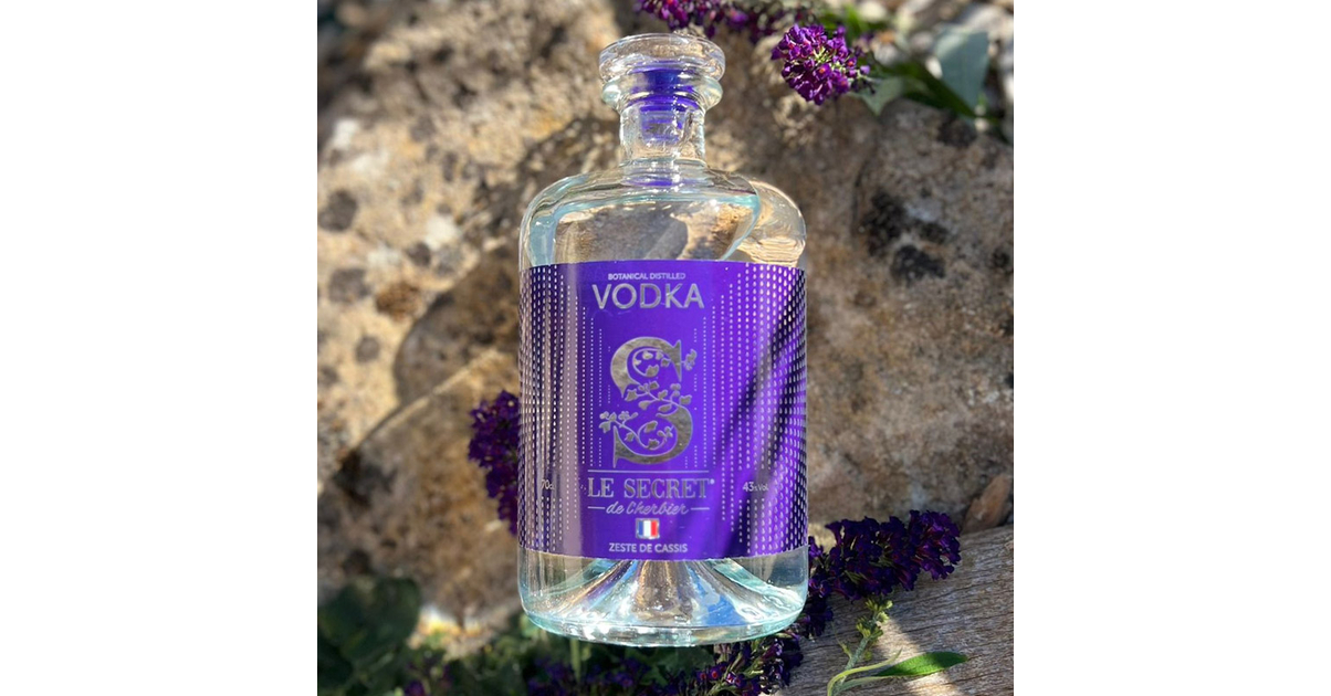 Vodka zeste de cassis distillerie L'herbier - Liqueurs et spiritueux